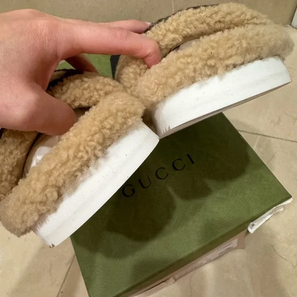 Gucci GG logo Merino Fur Slides Size 37 - Picture 3 of 7